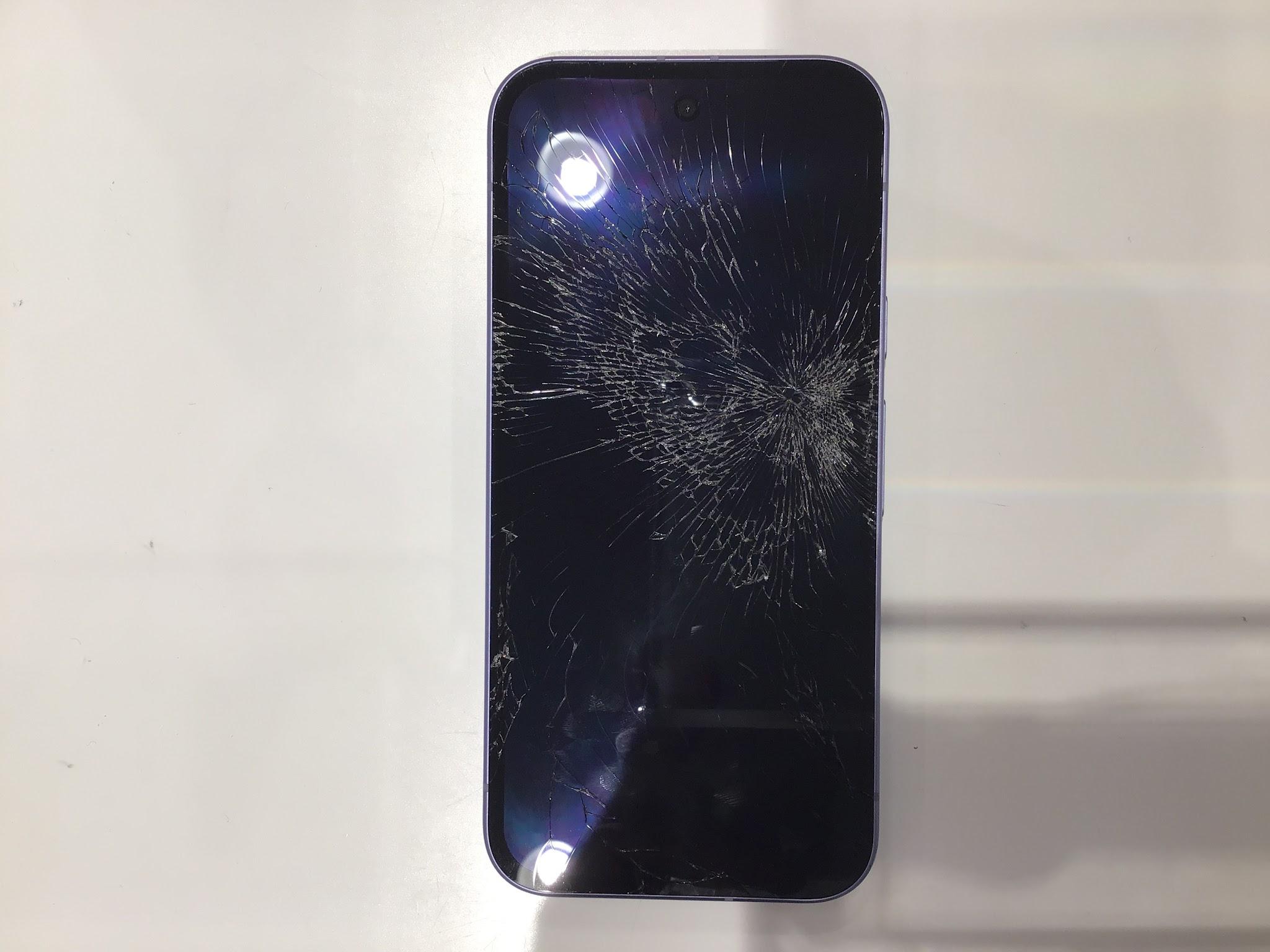 割れてしまったGoogle Pixel9a(グーグルピクセル)の修理はスマホ修理工房丸井錦糸町店にお任せください！